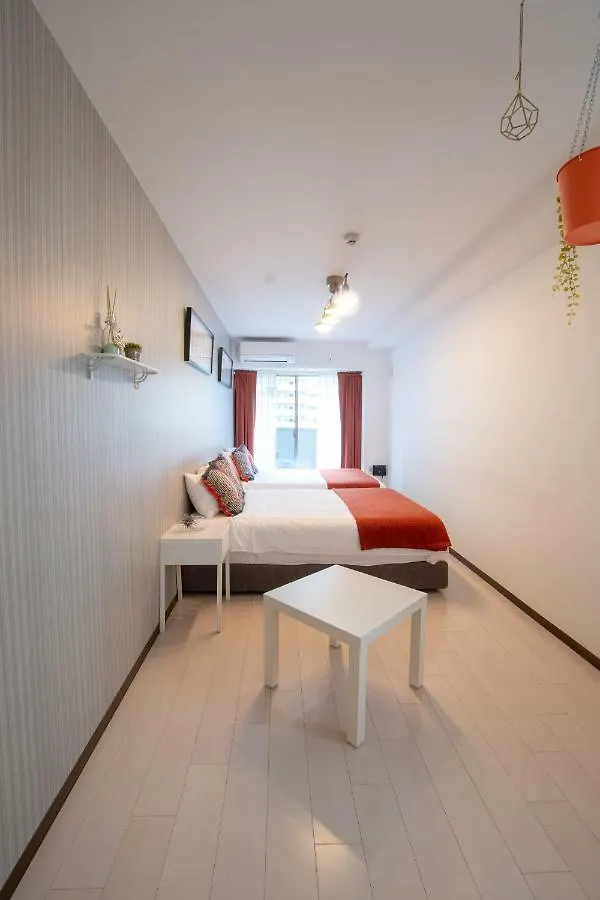 Aparthotel Namzzang House Osaka 2*,